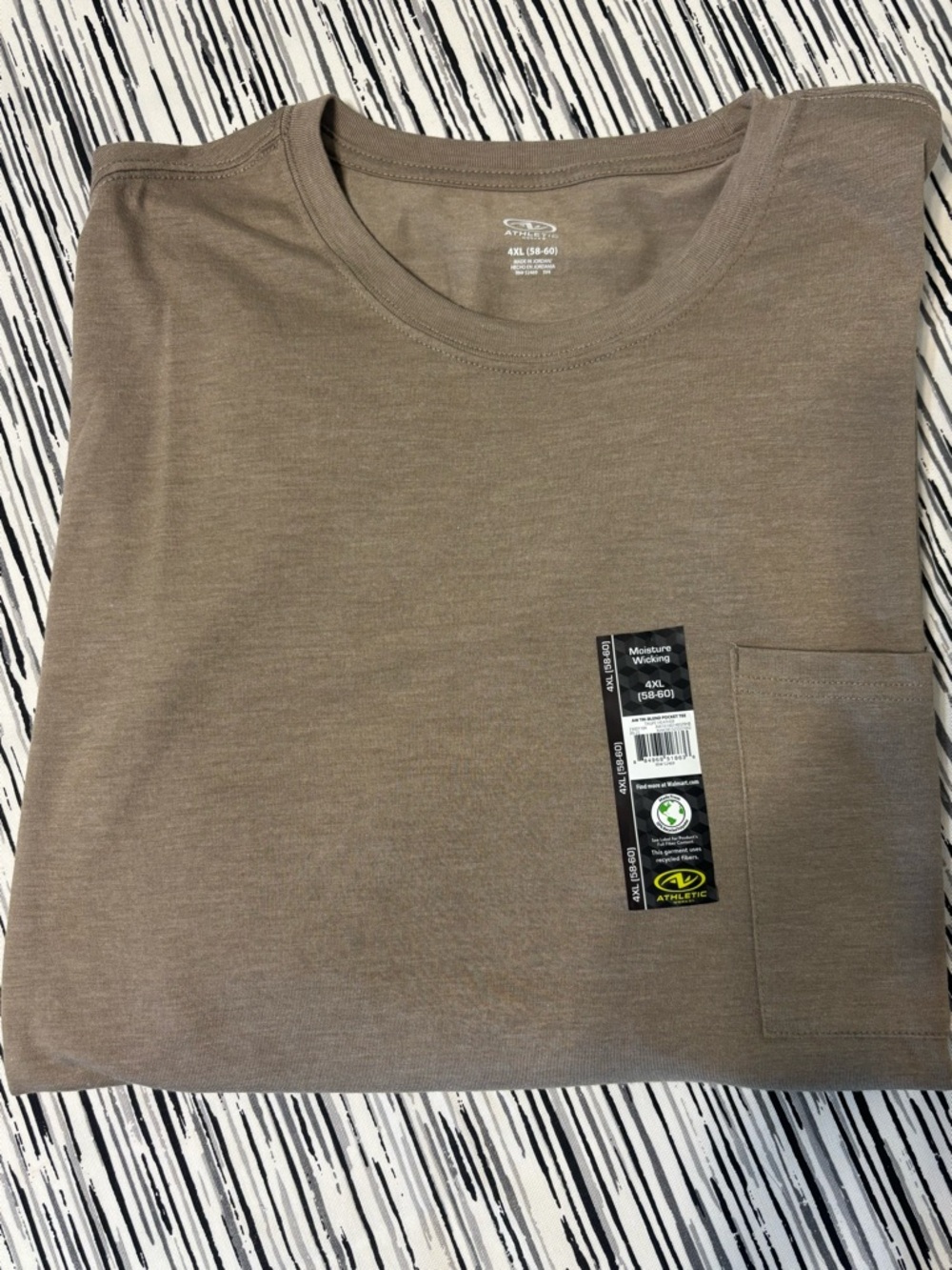 Men’s Athletic Works Men's Pocket T‑Shirt in Taupe